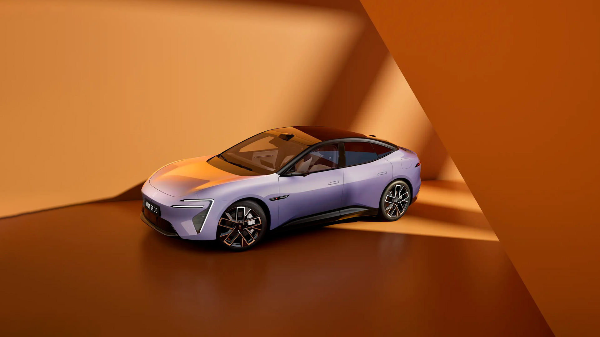 Электромобили Avatr 06 из Китая